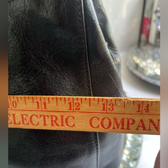 Marta Ponti made Portugal Elegant Black Leather Shoulder Bag - Picture 10 of 14